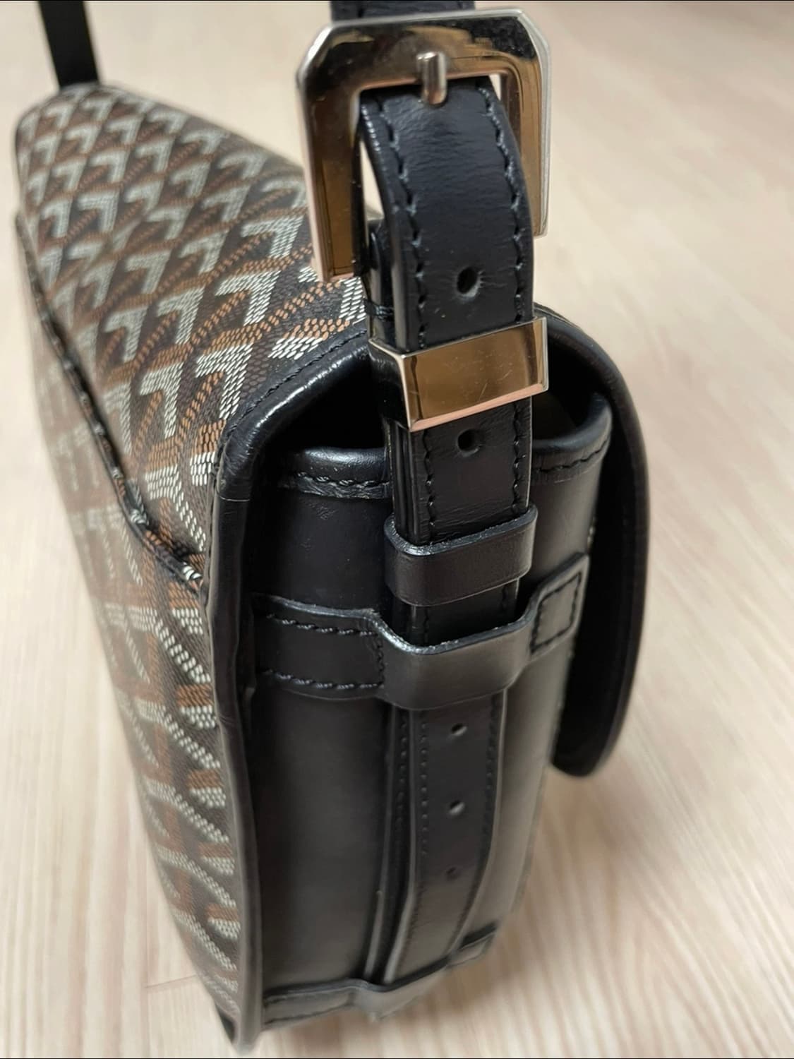 고야드 벨베데르 mm 블랙 크로스백 가방 (풀박스) 상품이미지5