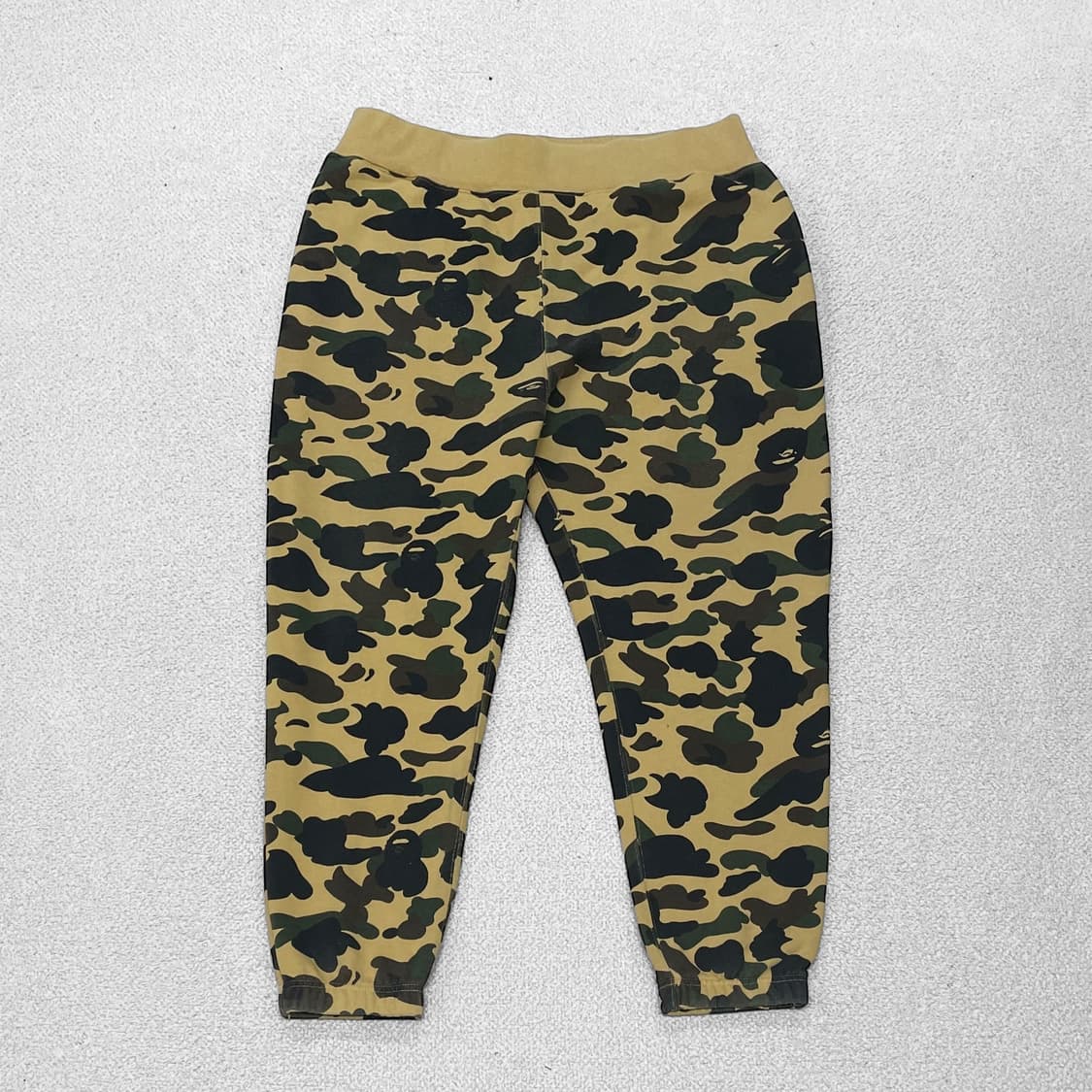 베이프 Bape 1st 카모 황계 스웻 조거 팬츠 상품이미지1