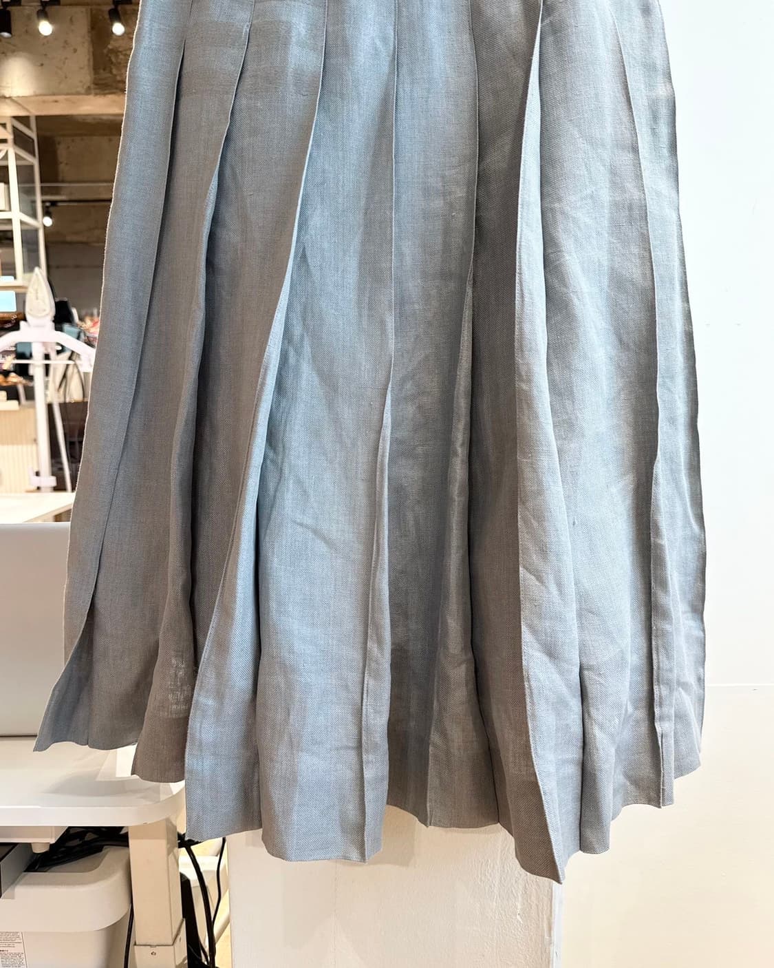 톰브라운 그레이 플리츠 린넨 미디스커트  상품이미지7