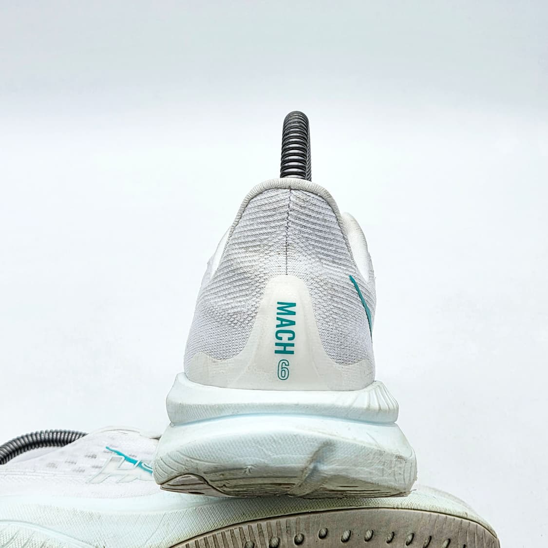 호카 우먼스 마하 6 화이트 드롭렛 (245) 상품이미지2