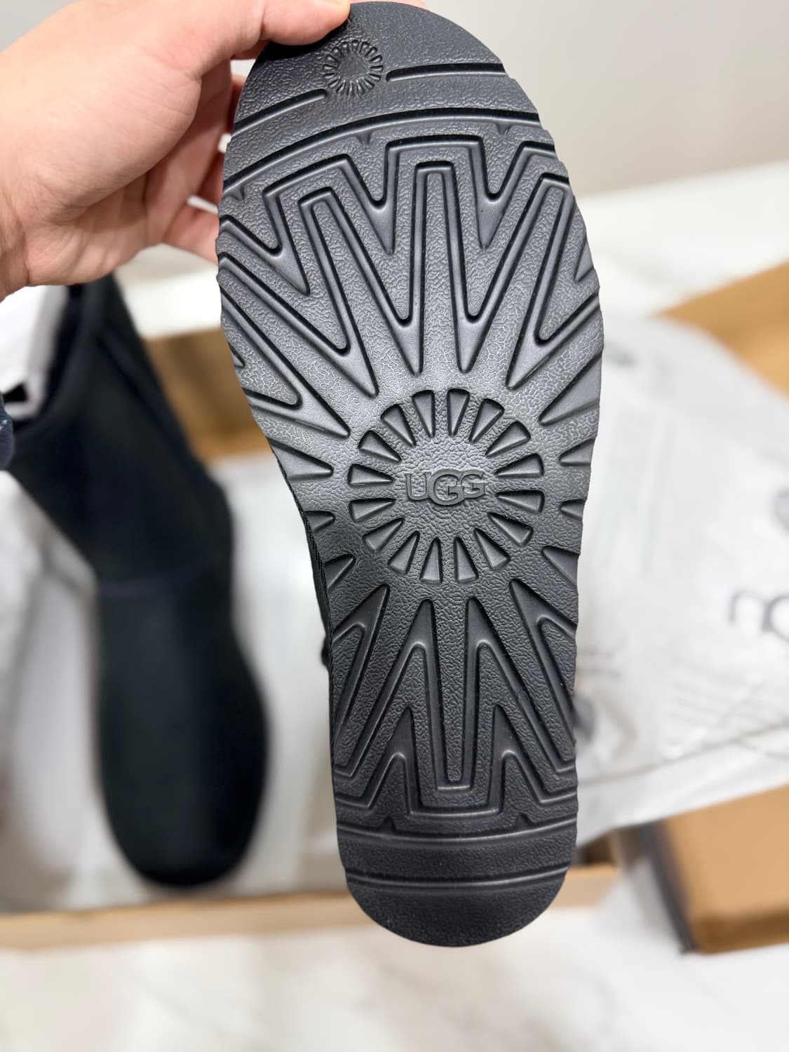 어그 남자부츠 블랙 새상품 팝니다.(275size) 상품이미지3