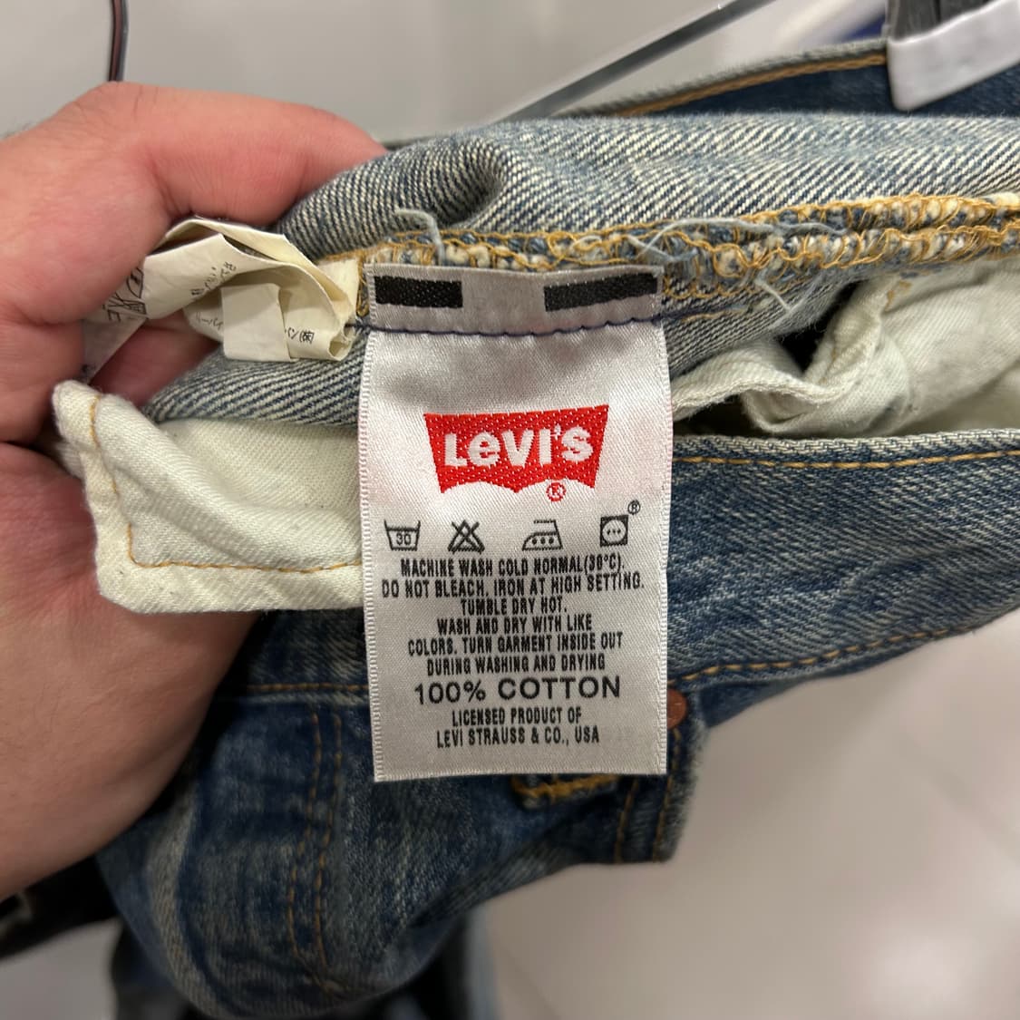 리바이스 501 레귤러핏 버튼플라이 데님팬츠 상품이미지5