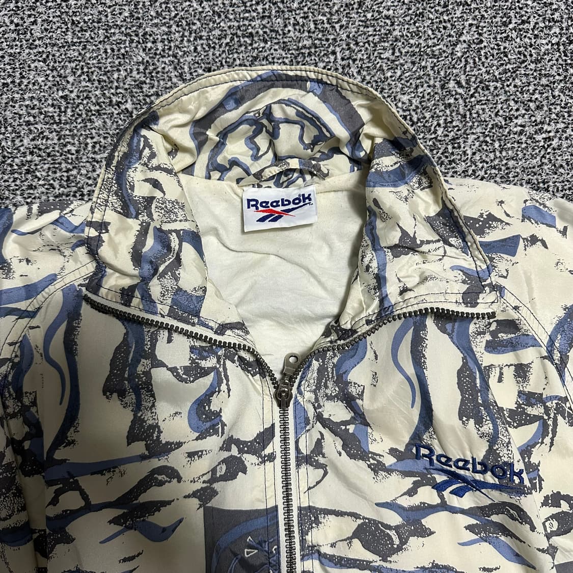 (M추천) 리복 올드스쿨 패턴 바람막이 자켓 상품이미지2