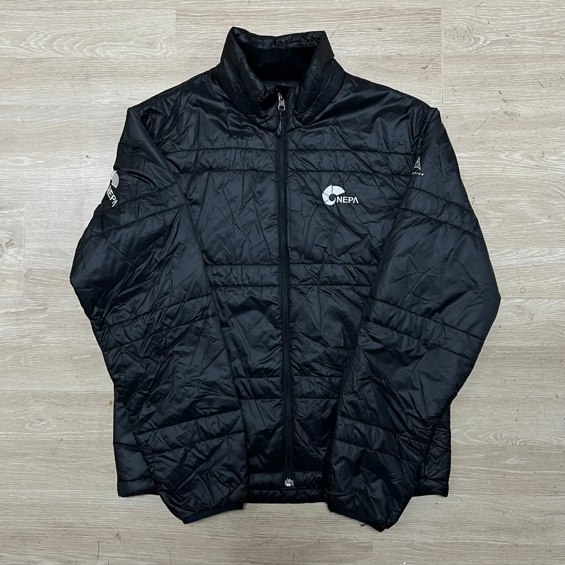 네파 자수로고 초경량패딩 점퍼 [블랙] M/95 상품이미지1