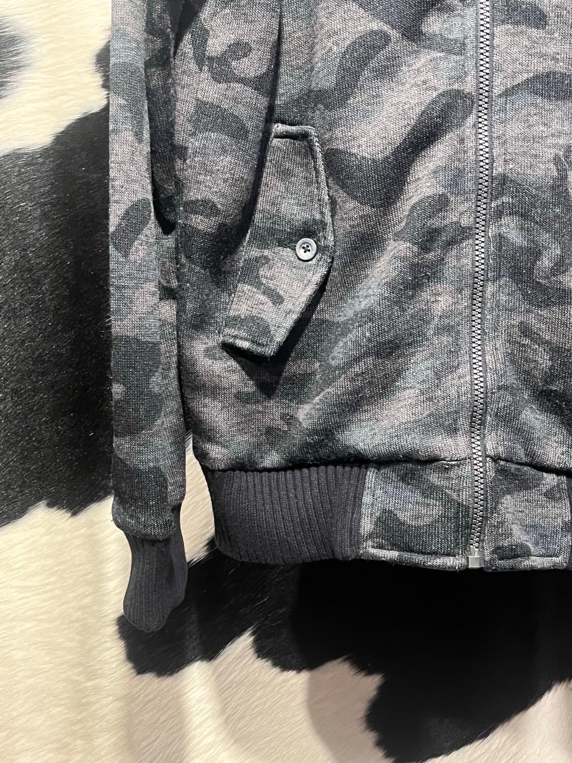 인더아틱 카모패턴 집업 상품이미지5