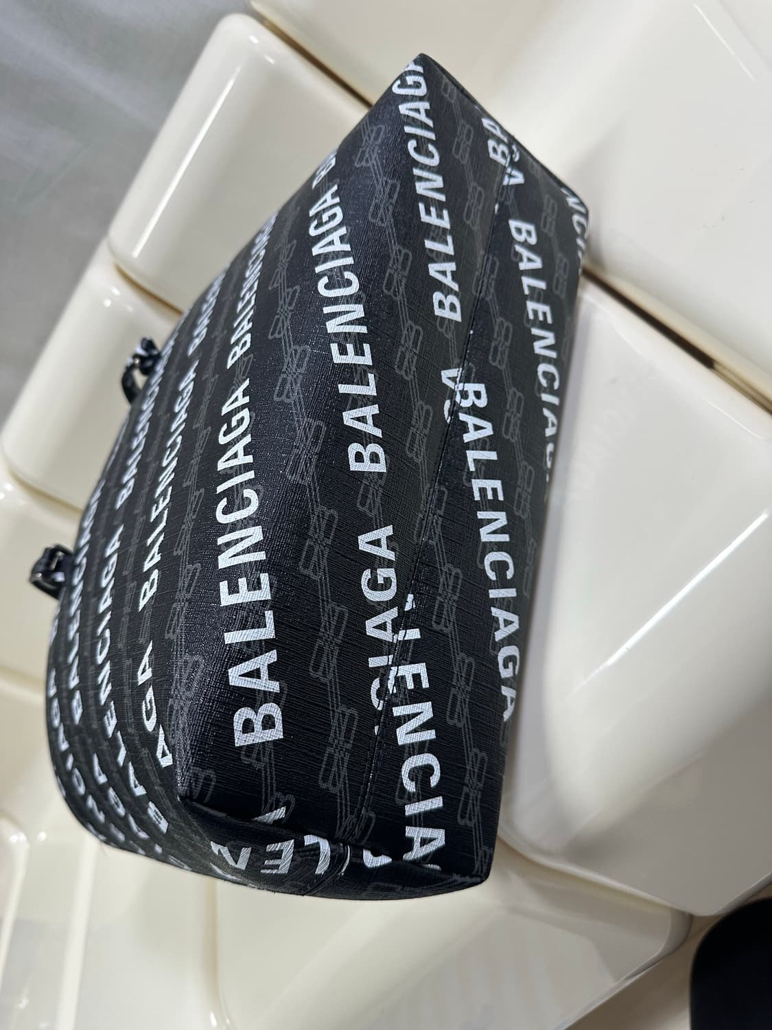 [A 정품] 발렌시아가 로고 숄더백 상품이미지5