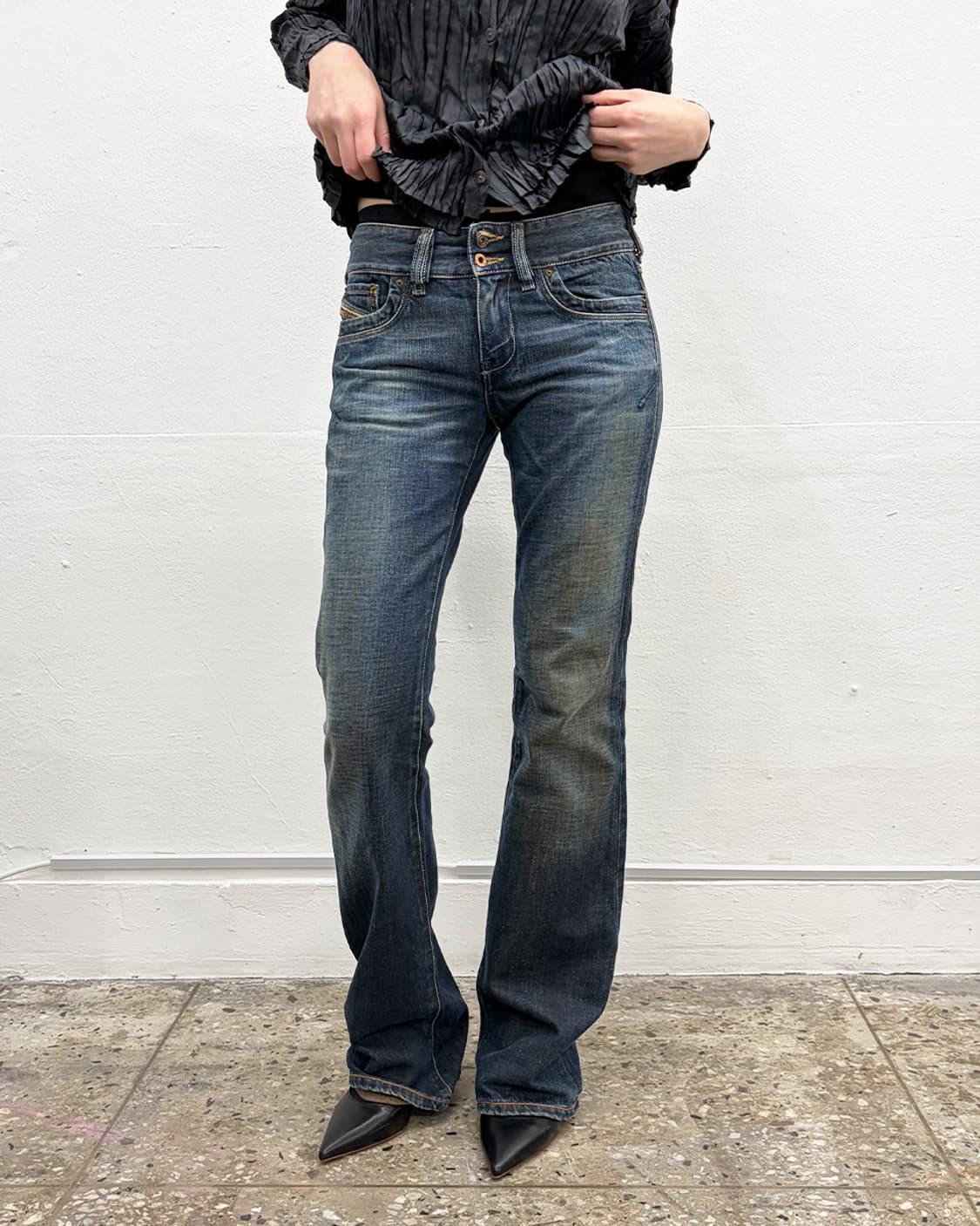 디젤 로우라이즈 부츠컷 데님팬츠 상품이미지1