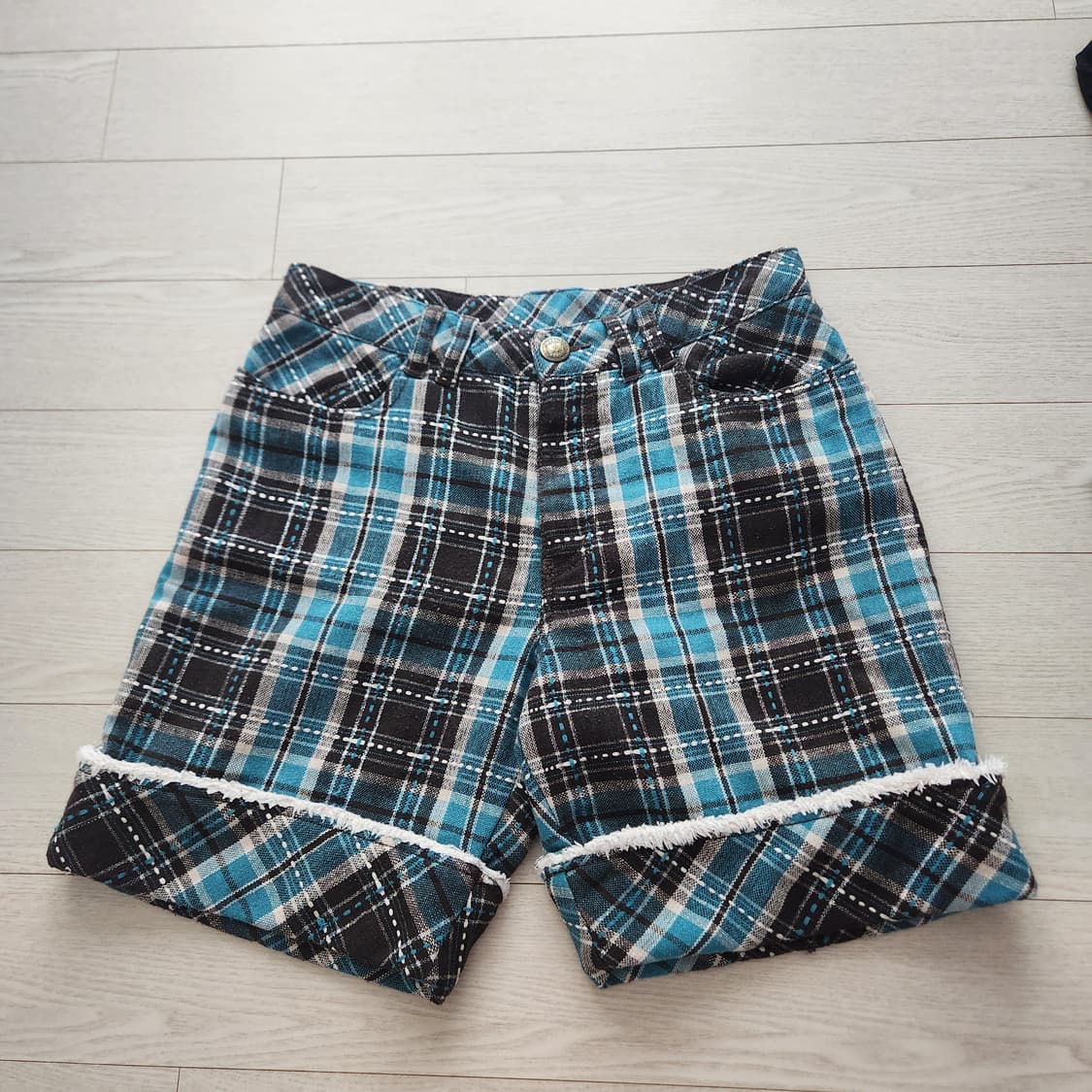 메조피아노 캐캐체깔 하트 퍼 포켓  체크 반바지 상품이미지2