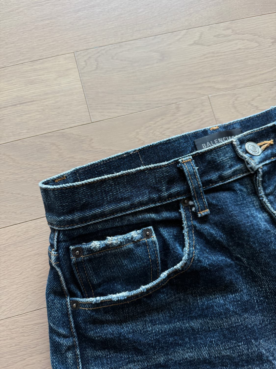 [31] 발렌시아가 가드로브 데님 팬츠 상품이미지6