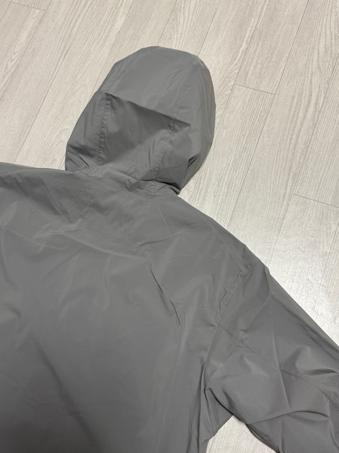 유니클로 포켓터블UV PROTECTION파카 03그레이 상품이미지7
