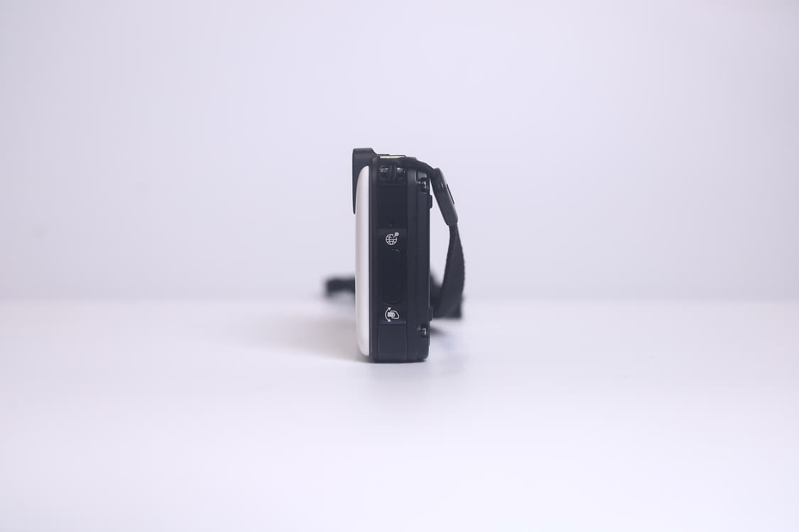 니콘 쿨픽스 AW100 화이트 상품이미지2