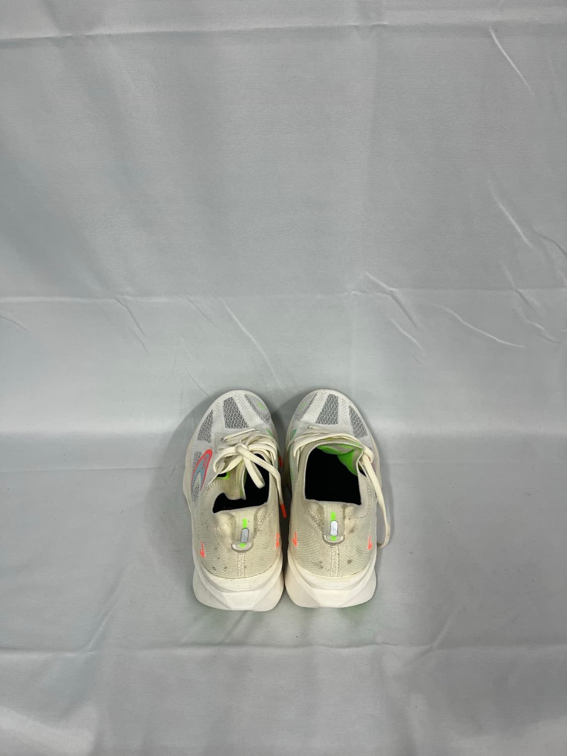 브룩스 하이페리온 맥스 255사이즈 상품이미지4