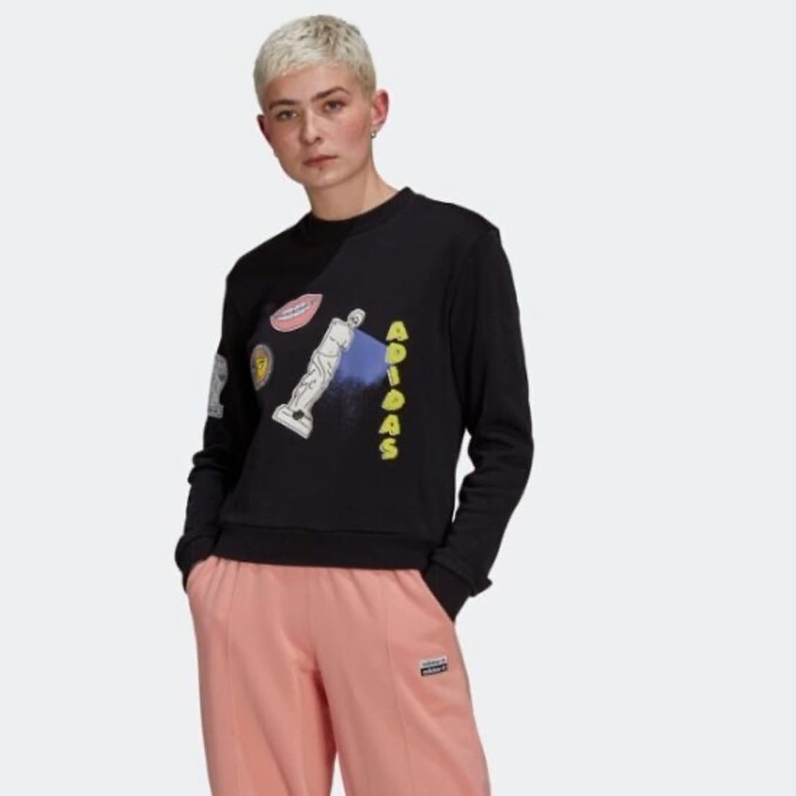 M) 아디다스 패치 로고 크롭 맨투맨 블랙 상품이미지7