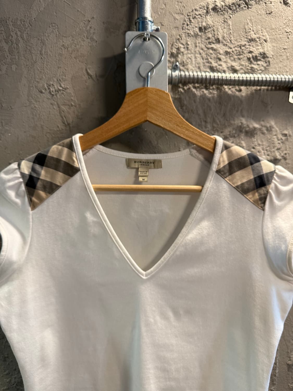 M 버버리 BURBERRY 런던 노바체크 숄더 V넥 반팔 티셔츠 화이트 상품이미지4