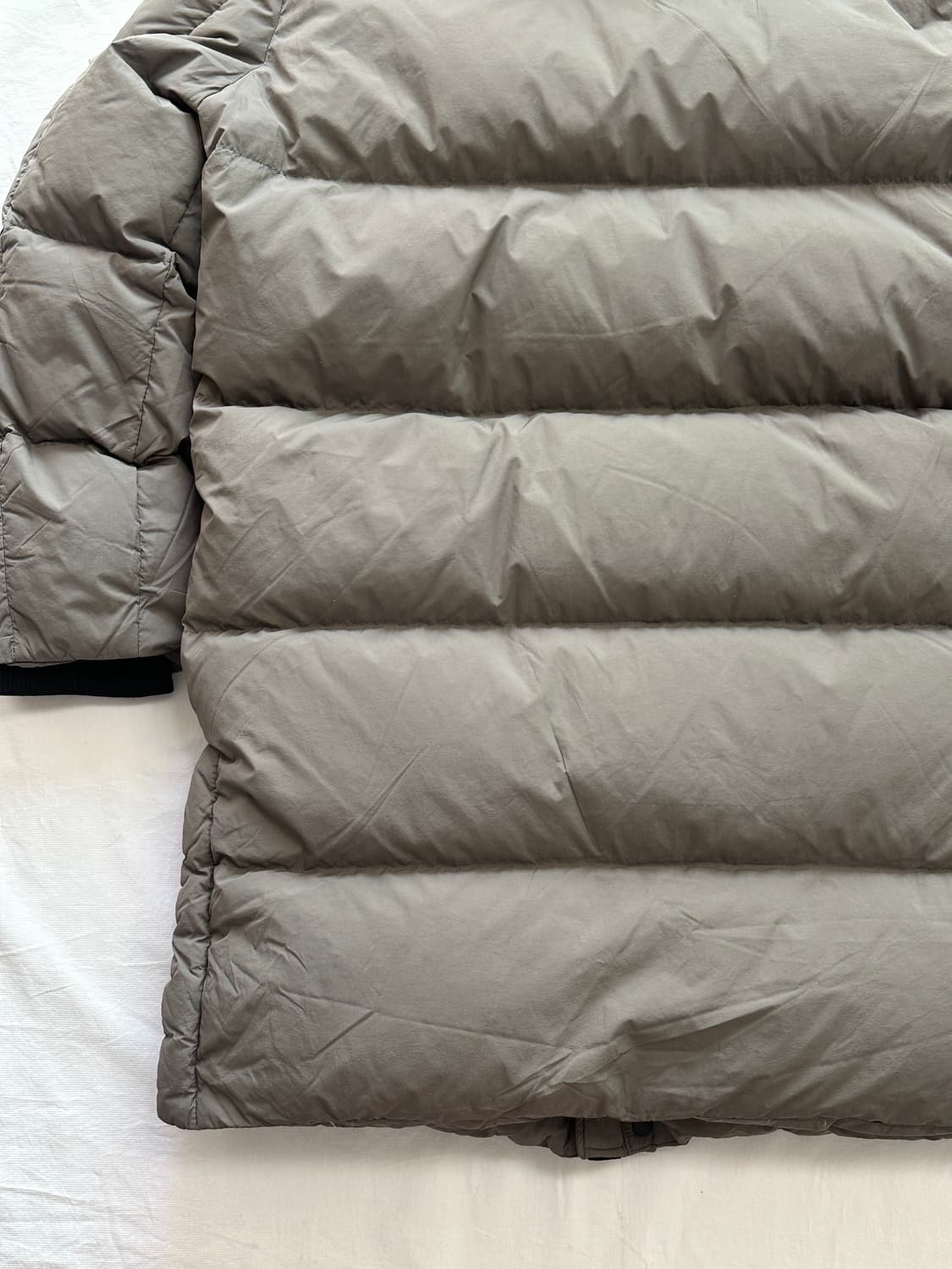 게스 구스다운 남성패딩 상품이미지6