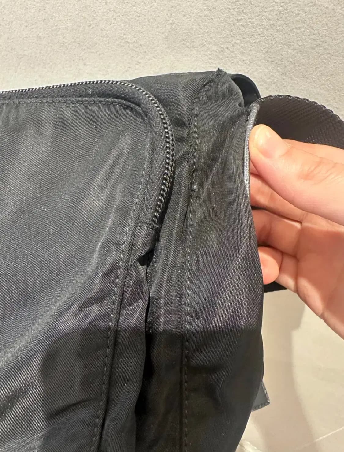 프라다 포코노 크로스백 팝니다 상품이미지4