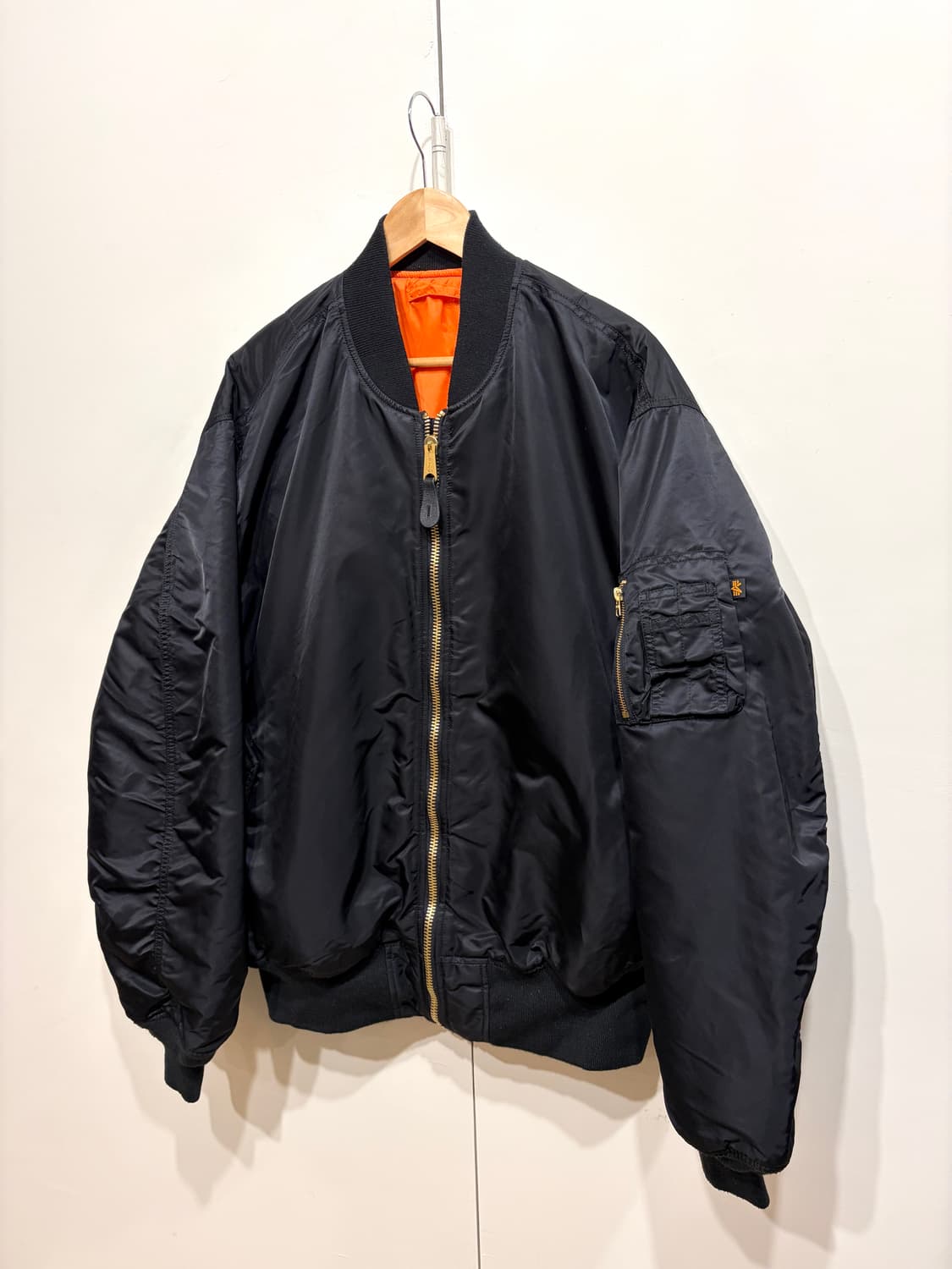 알파 인더스트리 MA-1 플라이트 자켓 상품이미지1