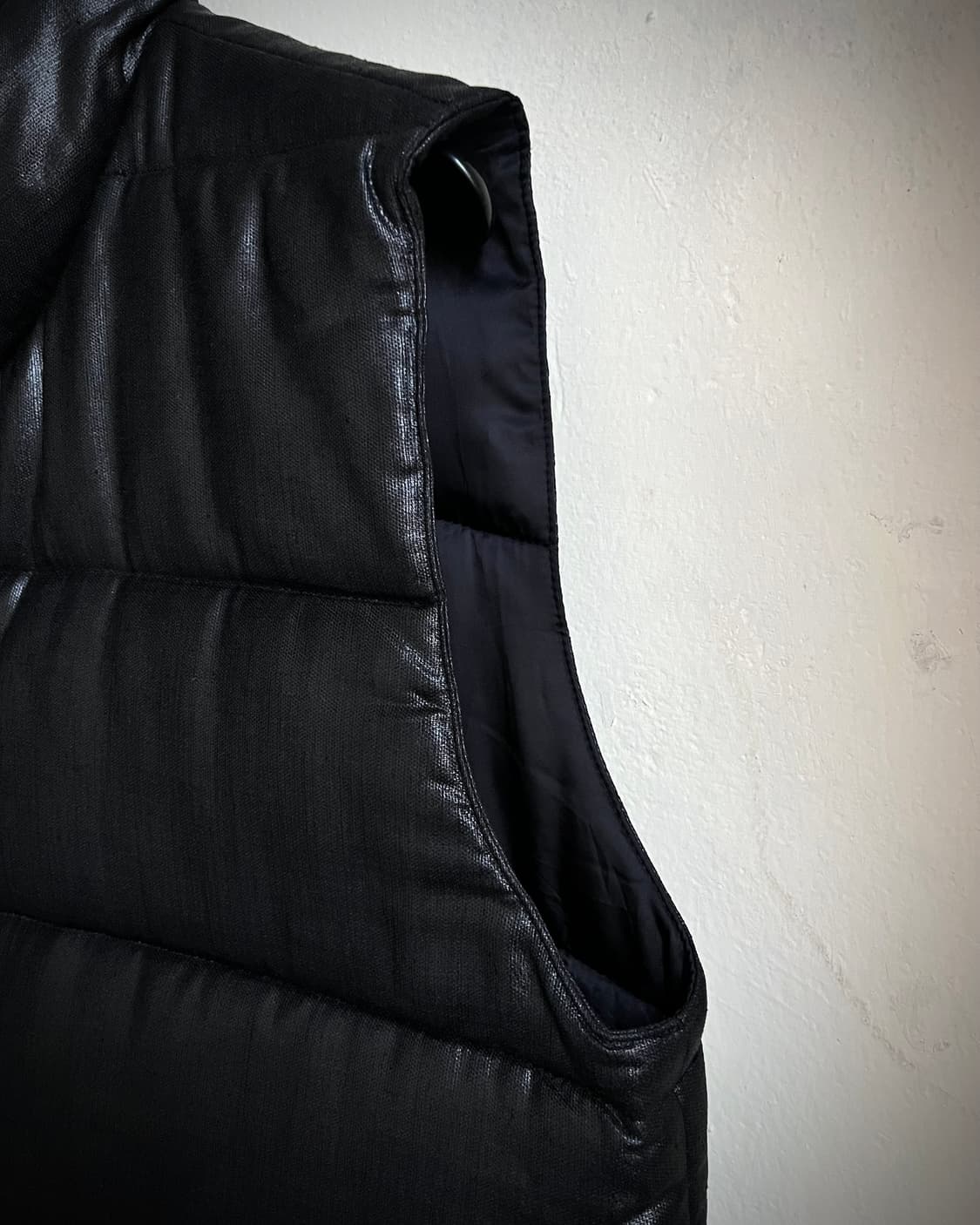 TAKEO NISHIDA Coating Padded Crop Vest 상품이미지5
