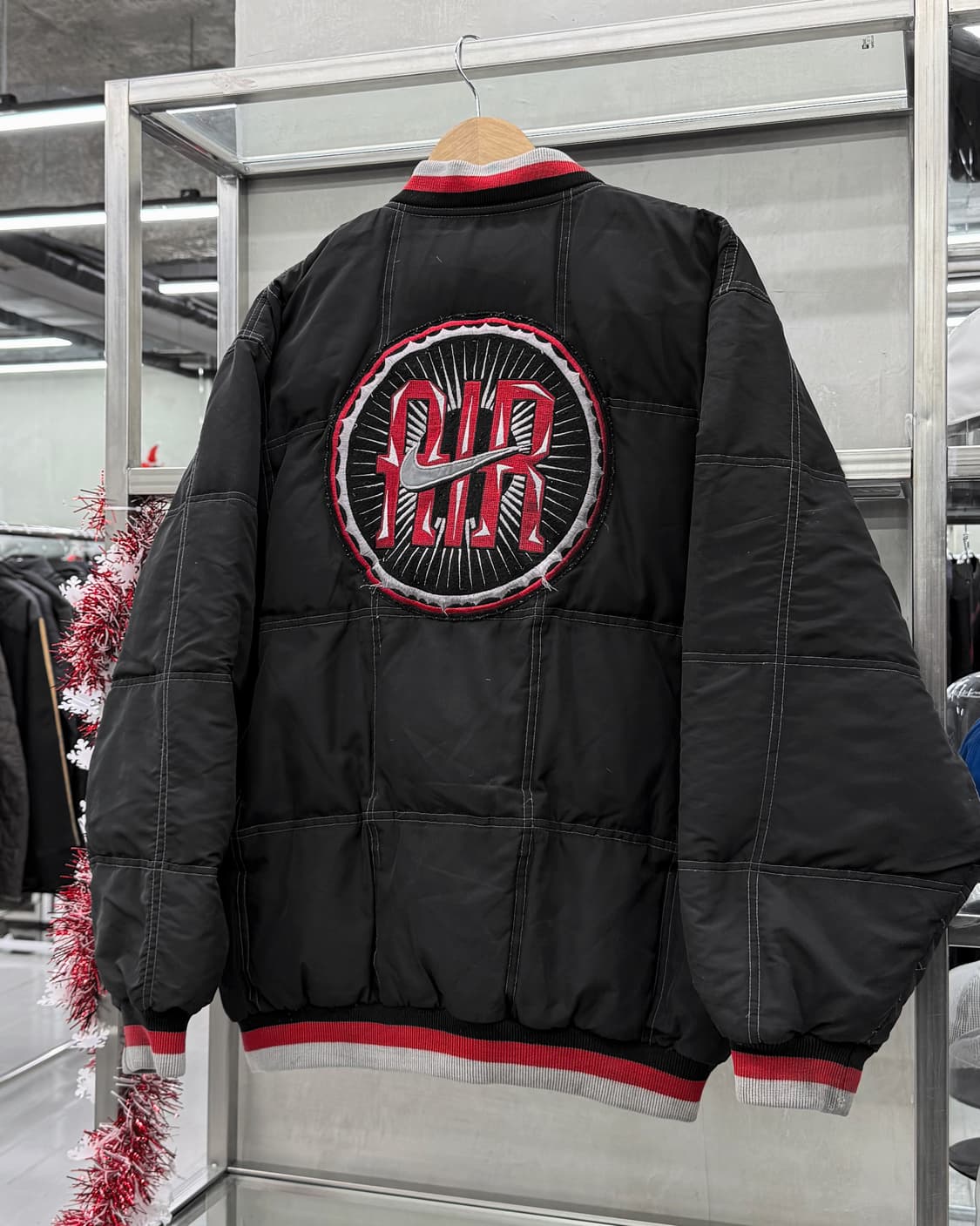 나이키 90s Air 엠브로이드 덕다운 푸퍼 자켓 상품이미지2