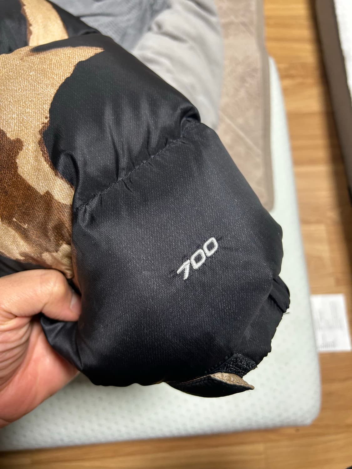 슈프림노스페이스 블리치드데님 패딩 판먀 상품이미지5