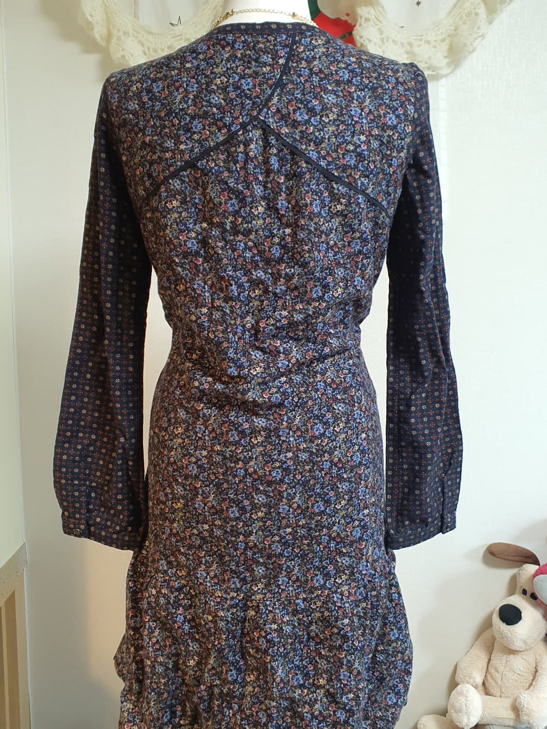 [모리걸] 써스데이아일랜드 빈티지 플라워 미디 원피스 상품이미지3