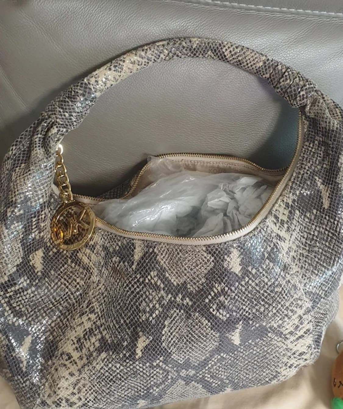 Michael Kors Python Hobo bag 상품이미지3