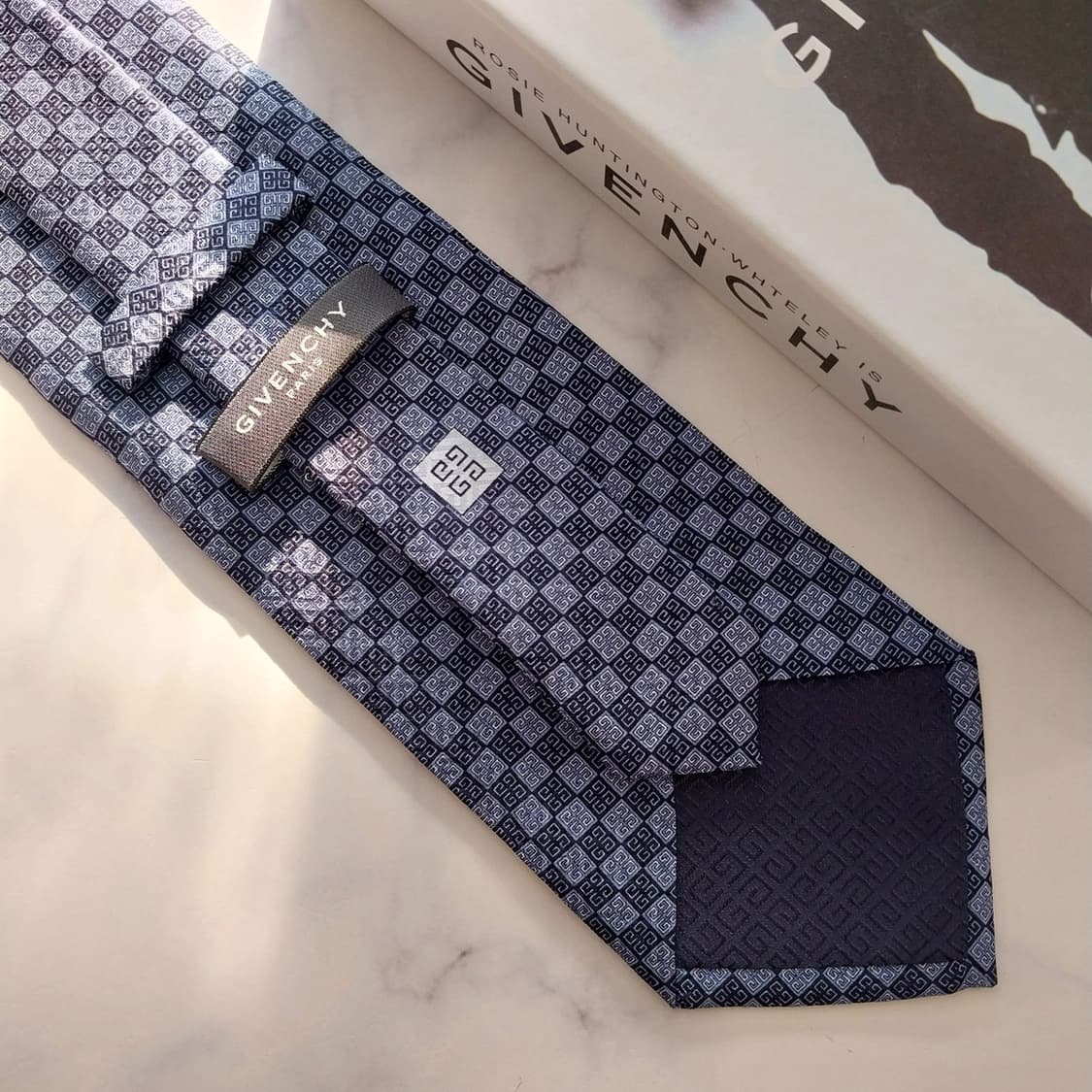 지방시 실크 4G 로고 패턴 넥타이 9.6cm S~A+등급 K1376
 상품이미지8