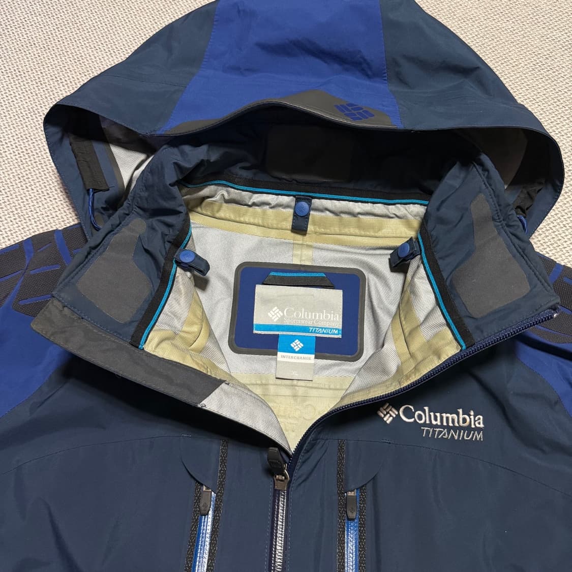컬럼비아 티타늄 옴니 드라이 심실링 자켓 상품이미지2