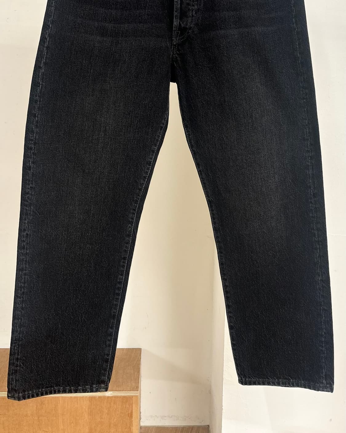 아크네 스튜디오 블랙 데님 진  상품이미지3