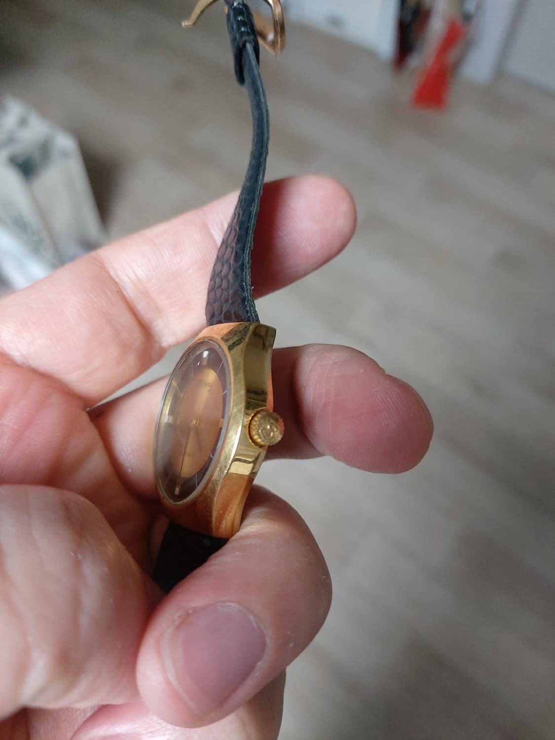 Sunny 금장 여성 손목시계 상품이미지2