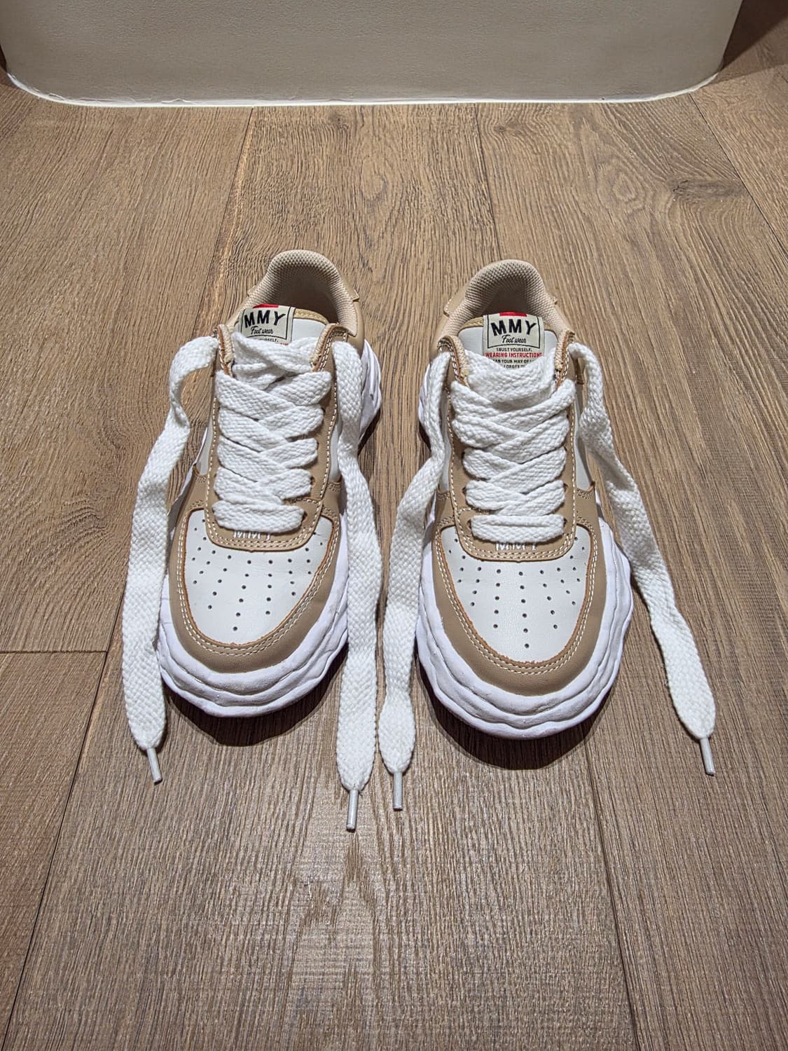 메종 미하라 야스히로 웨인 OG 솔 레더 로우탑 스니커즈 사이즈 37 상품이미지1