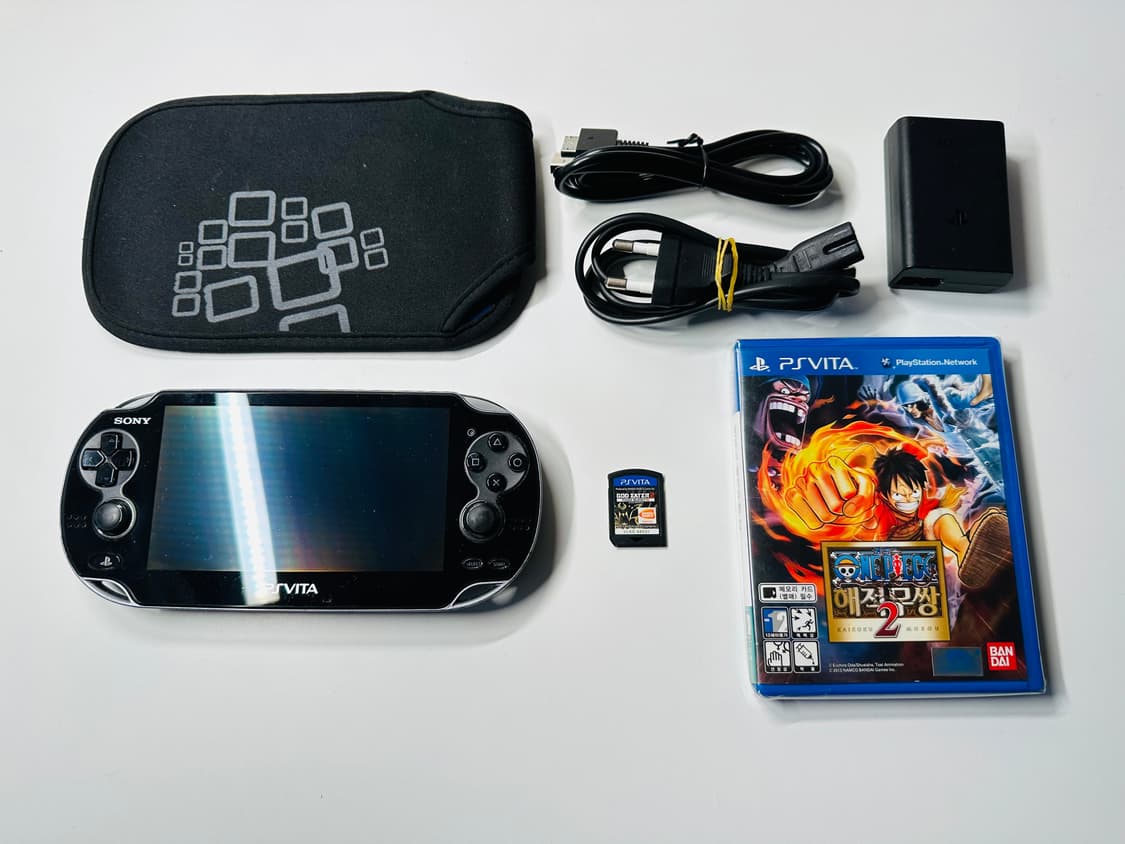 소니 PS Vita 1세대 OLED 피아노블랙 한글 정발판 + 구성품  상품이미지2
