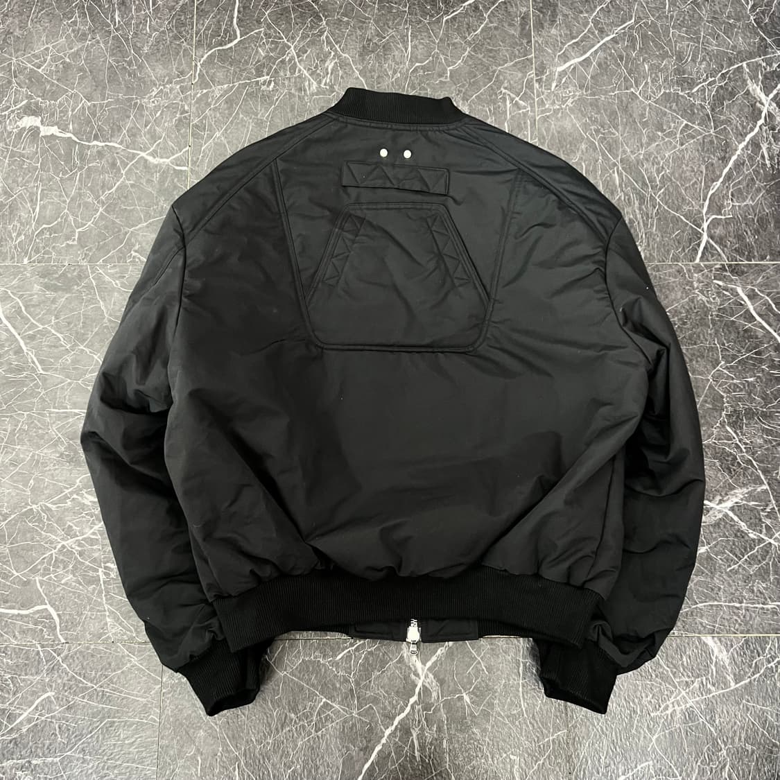 언더마이카 22ss 아바벨 멀티 플랩 오버사이즈 봄버 자켓 상품이미지5