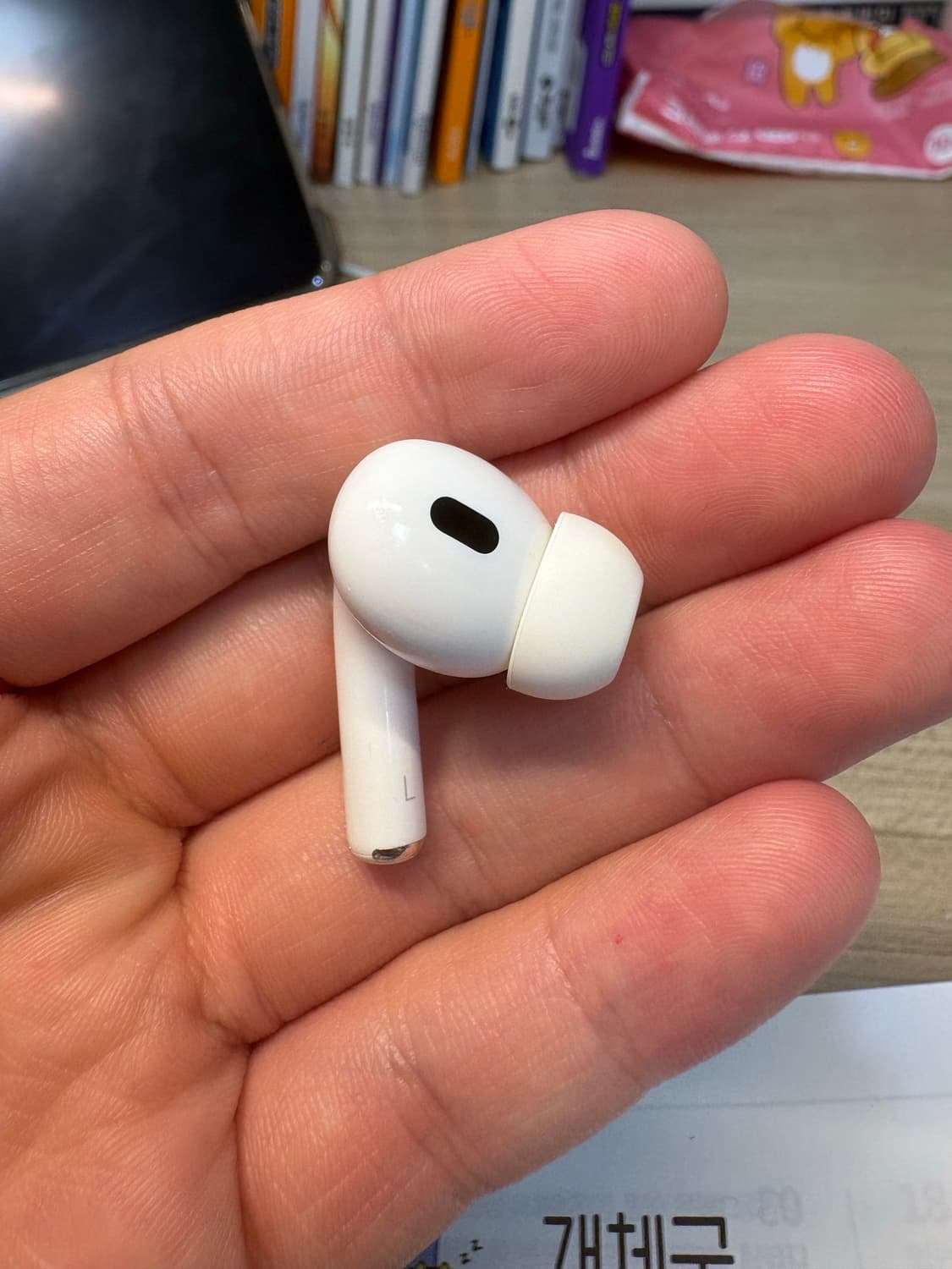 에어팟 프로2 C타입 왼쪽 유닛 상품이미지1