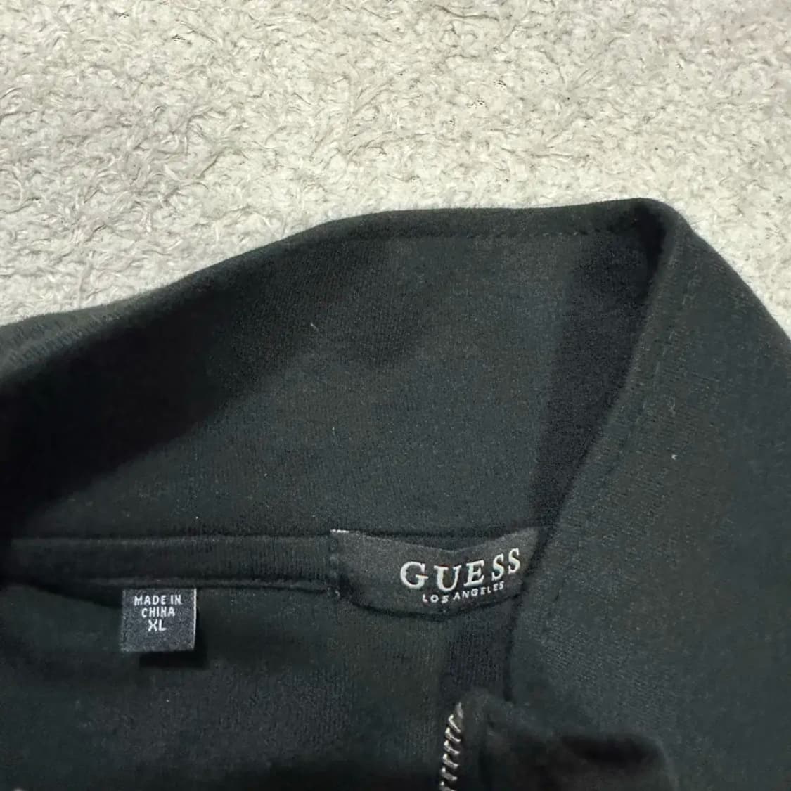 게스 집업 블랙 XL 상품이미지3