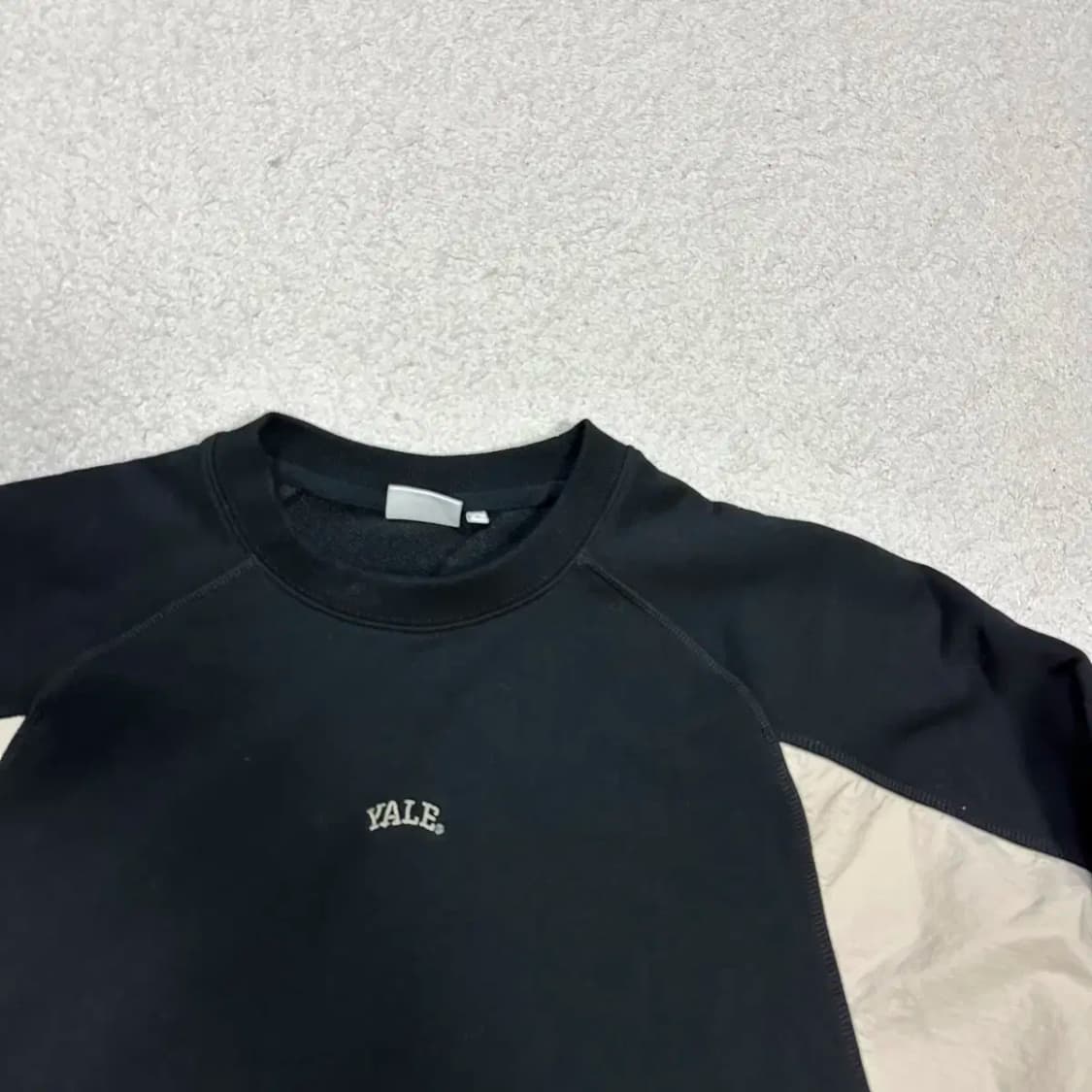 예일 맨투맨 블랙 L 상품이미지2