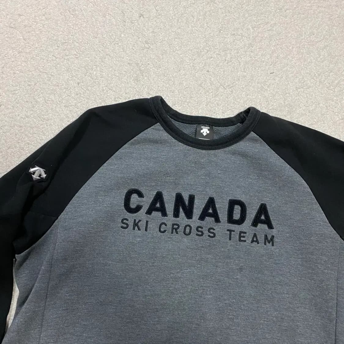 데상트 캐나다 맨투맨 기모 105 상품이미지2