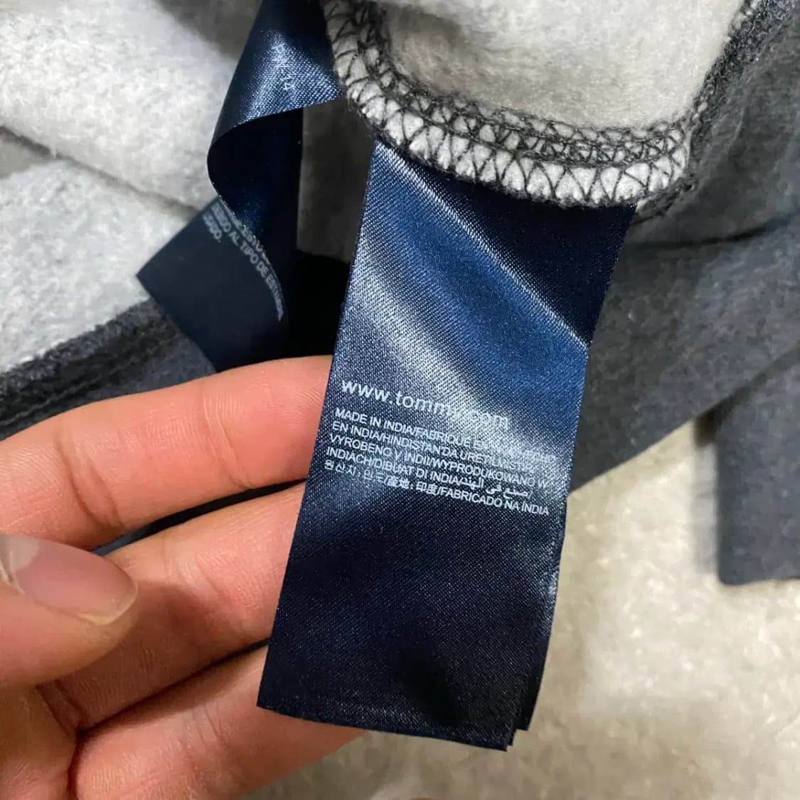 타미힐피거 맨투맨 티셔츠 그레이 기모 s 상품이미지4