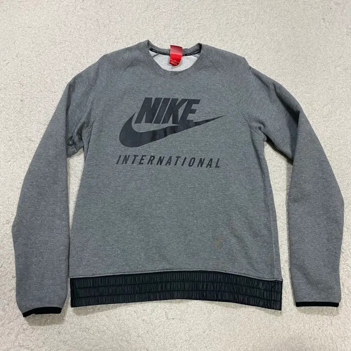 나이키 인터내셔널 맨투맨 그레이 m 95 상품이미지1