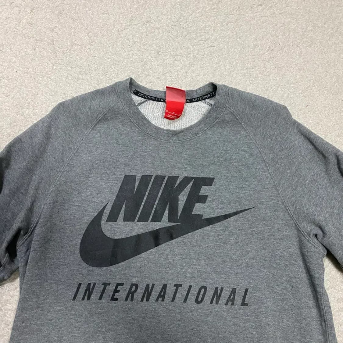 나이키 인터내셔널 맨투맨 그레이 m 95 상품이미지2