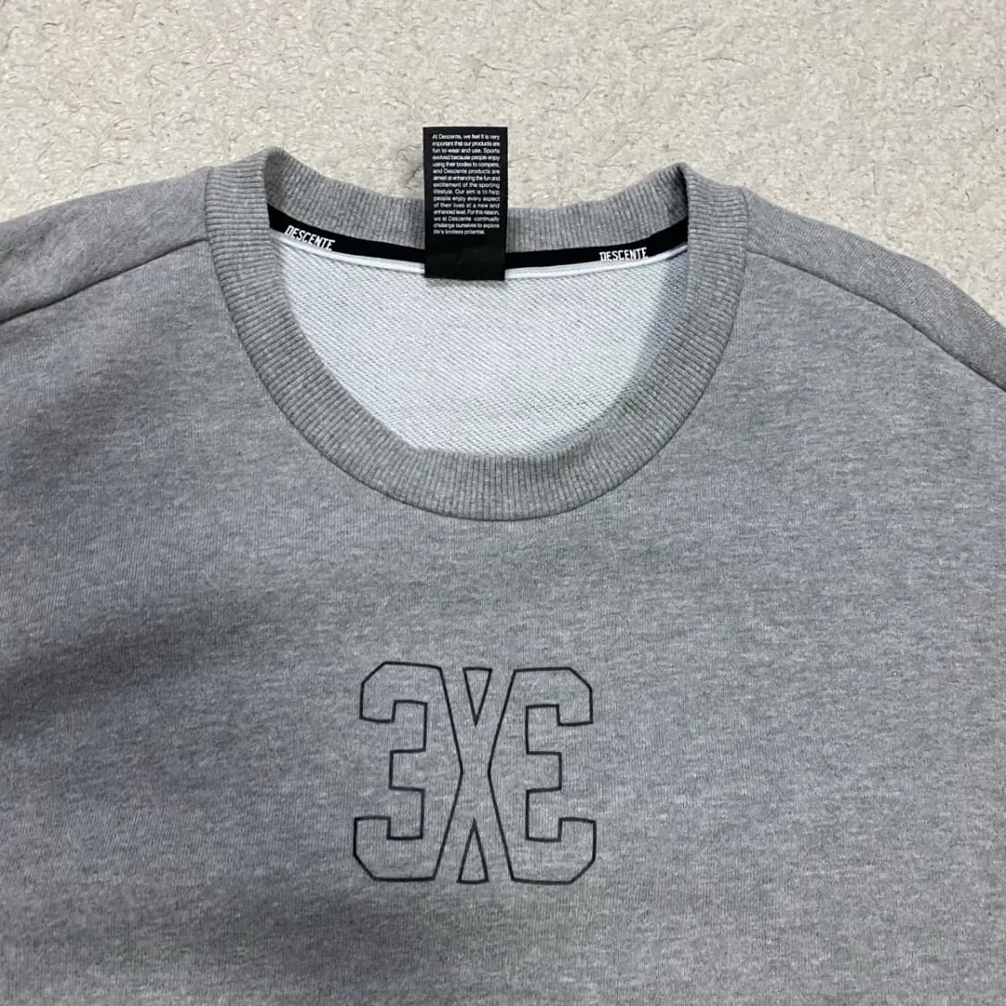 데상트 맨투맨 그레이 L 100 상품이미지3