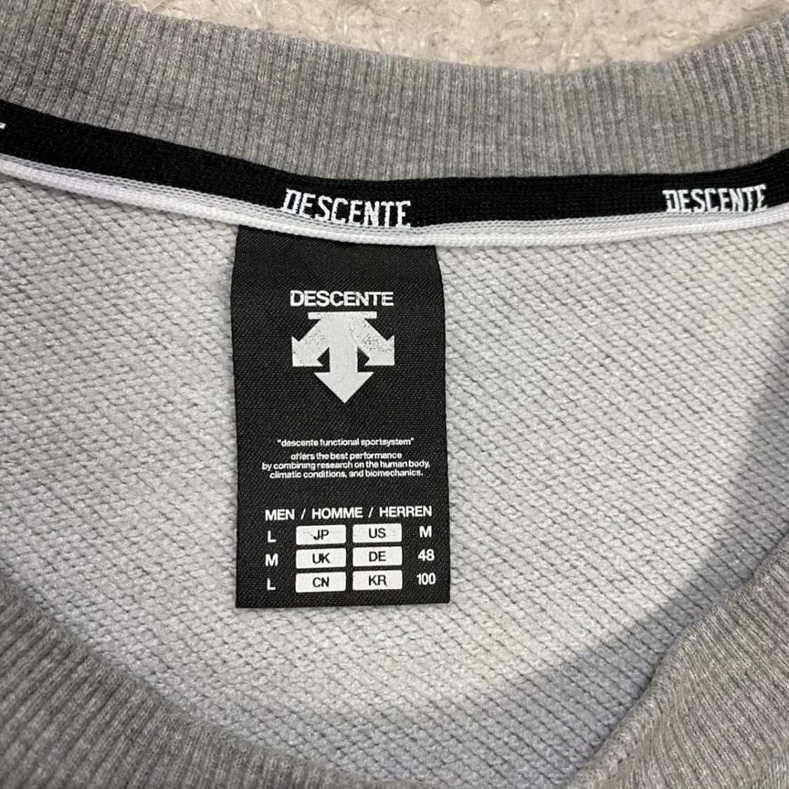 데상트 맨투맨 그레이 L 100 상품이미지4