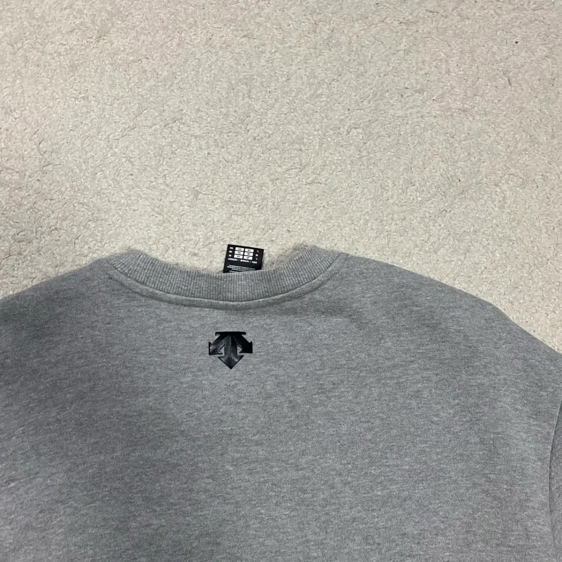 데상트 맨투맨 그레이 L 100 상품이미지7