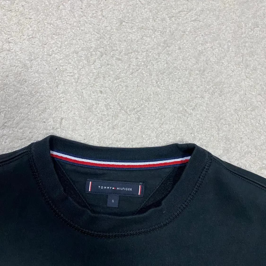 타미힐피거 블랙 맨투맨 티셔츠 기모 s 상품이미지3