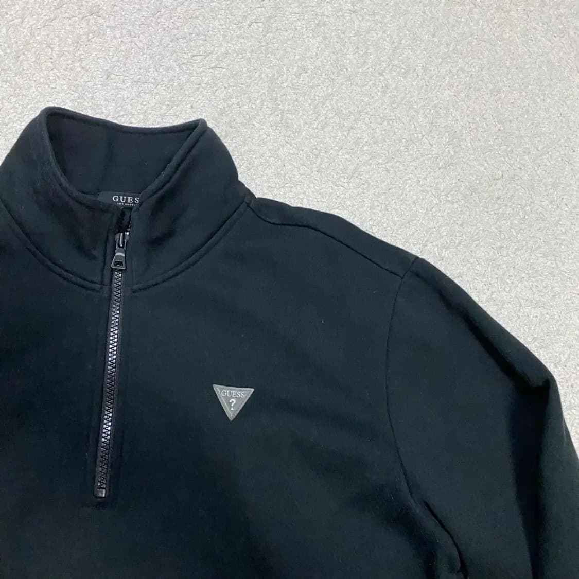 게스 블랙 하프넥 맨투맨 티셔츠 기모 m 상품이미지2