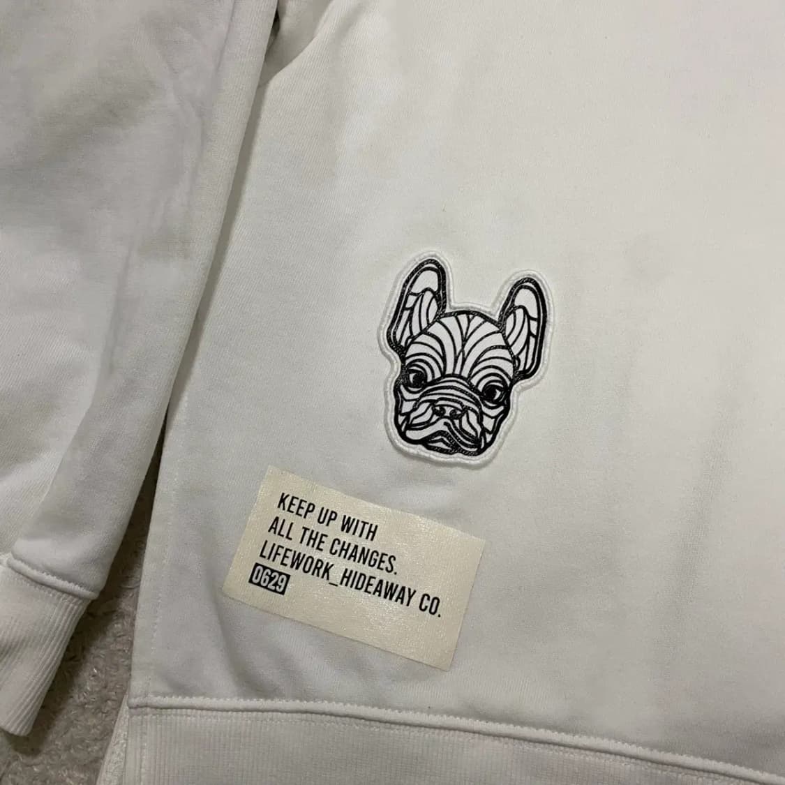 라이프워크 화이트 후드티 강아지 패치 상품이미지2