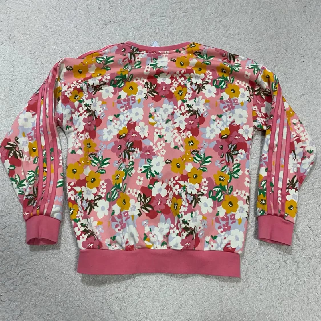 아디다스 플라워 프린트 맨투맨 여성 추천 상품이미지5