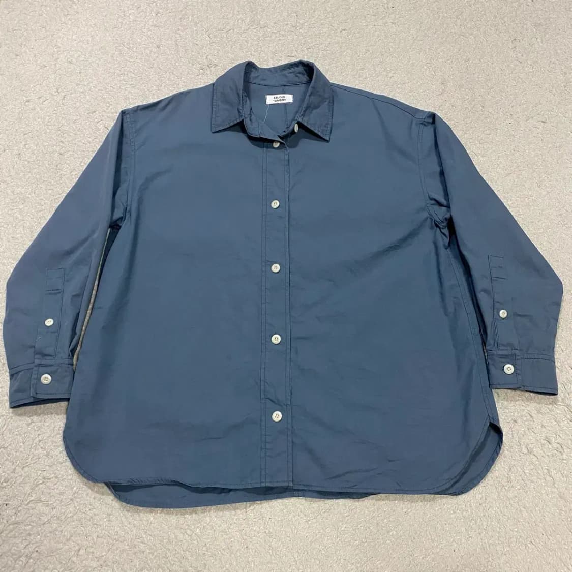 스튜디오 톰보이 블루 셔츠 오버핏 상품이미지1