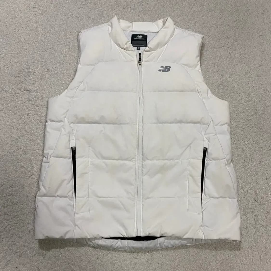 뉴발란스 화이트 패딩 조끼 베스트 s 90 상품이미지1