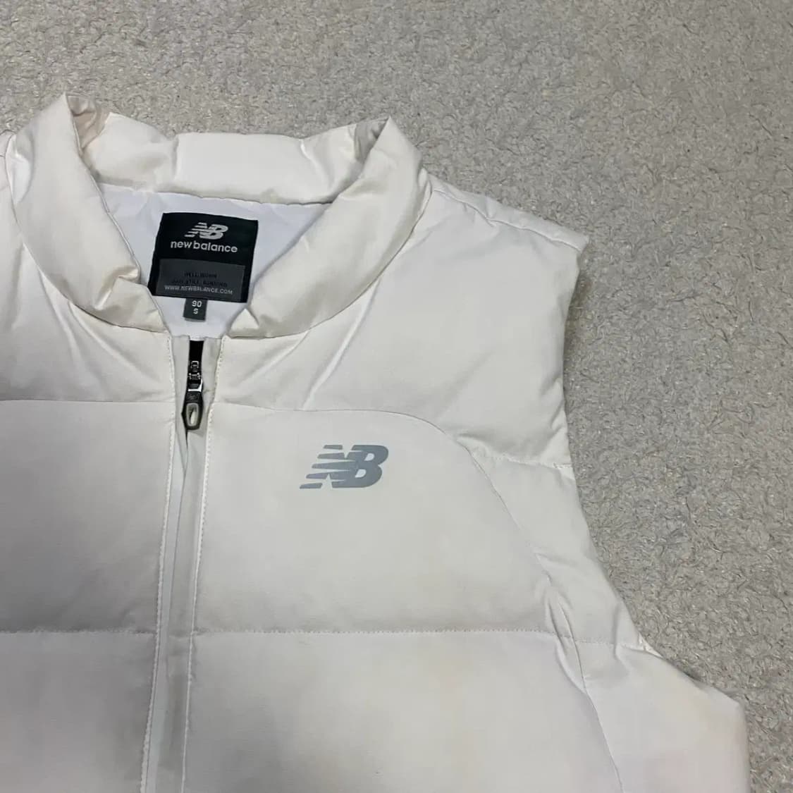 뉴발란스 화이트 패딩 조끼 베스트 s 90 상품이미지2